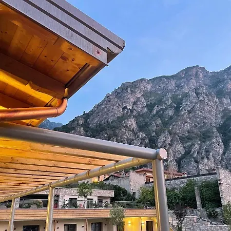 Sibenbras Natural Aparthotel Limone sul Garda